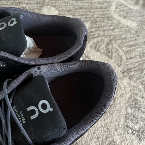 On Running On Cloud 5 Running Shoes Womens 11 - Picture 7 of 9